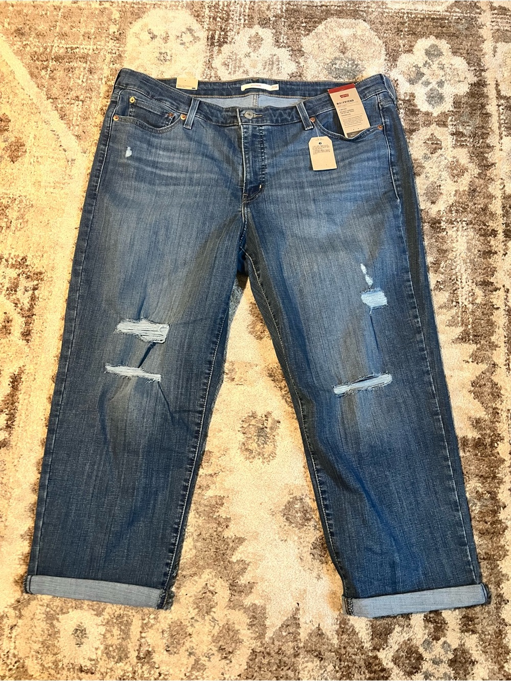 Levi's Women's Capri Boyfriend Jeans Distressed Blue Denim
